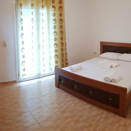 Stunning Sea View Apartments Sarande Room photo